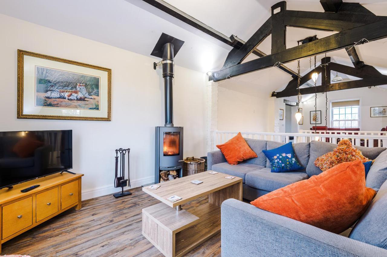 Belvedere House - Serene Countryside Escape - 4 Bedrooms Sleeps 8 Sandbach Eksteriør billede